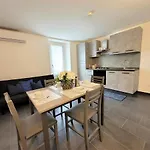 La Casa Di Ely Apartamento *