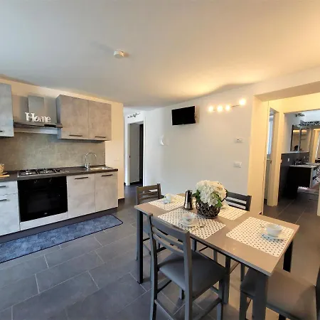 La Casa Di Ely Apartment